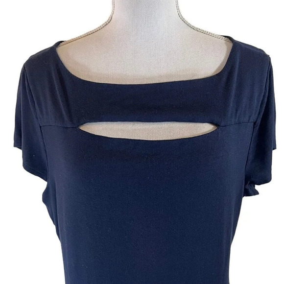 Carmen Marc Valvo Navy Blue Top XL Cutout Neckline Short Sleeve Stretch Knit - Picture 4 of 7